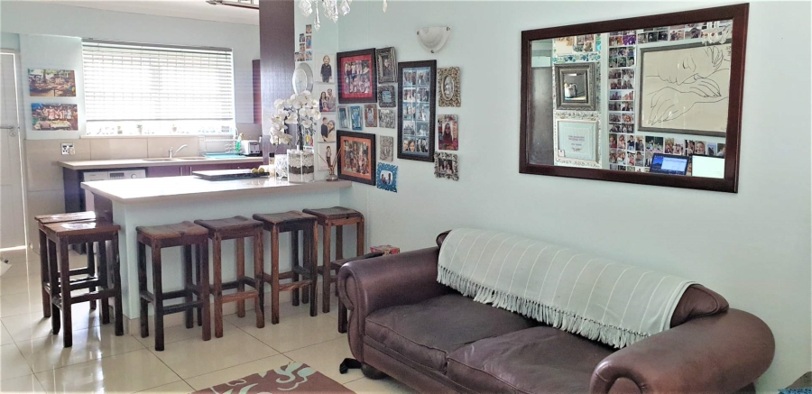 2 Bedroom Property for Sale in Green Point Western Cape